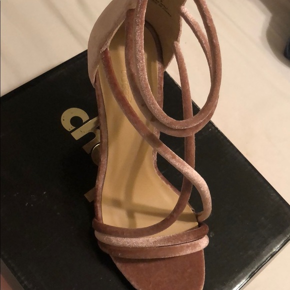 Velvet mauve heels - Picture 2 of 3